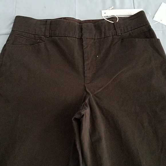 NWTS GLORIA VANDERBILT KHAKI SLACKS. SIZE 6 - Picture 2 of 7